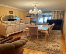 Satılır Köhnə Tikili Azadlıq m., 7-ci mikrorayon, Binəqədi r.