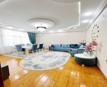 Satılır Yeni Tikili Xalqlar dostluğu m., 8-ci kilometr, Nizami r.