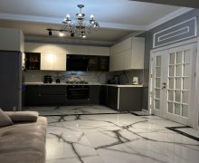 Satılır Yeni Tikili Azadlıq m., 8-ci mikrorayon, Binəqədi r.