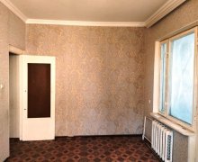 Satılır Köhnə Tikili Memar Əcəmi m., 9-cu mikrorayon, Binəqədi r.