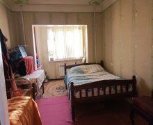 Satılır Köhnə Tikili Qaraçuxur qəs., Suraxanı r. Satılır Köhnə Tikili Qaraçuxur qəs., Suraxanı r.