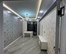 Satılır Yeni Tikili Xalqlar dostluğu m., Qaraçuxur qəs., Suraxanı r.