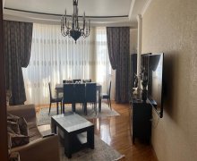 Satılır Yeni Tikili Xalqlar dostluğu m., 8-ci kilometr, Nizami r.