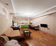 qara qarayevde satilan evler Qara Qarayev m., Nizami r.