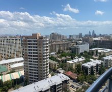 Satılır Yeni Tikili Elmlər akademiyası m., Yasamal r.