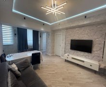 Satılır Köhnə Tikili Azadlıq m., 8-ci mikrorayon, Binəqədi r. Satılır Köhnə Tikili Azadlıq m., 8-ci mikrorayon, Binəqədi r.