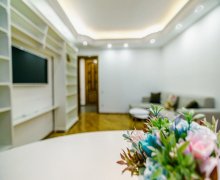 Kirayə (aylıq) Köhnə Tikili 28 May m., A.S.Puşkin parkı, Səbail r.