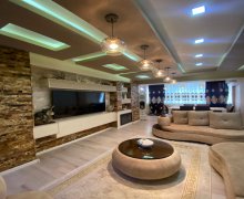 Satılır Köhnə Tikili Elmlər akademiyası m., Yasamal r.