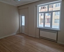 Satılır Yeni Tikili İnşaatçılar m., Yeni Yasamal qəs., Yasamal r.