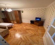 Satılır Köhnə Tikili Elmlər akademiyası m., Yasamal qəs., Yasamal r. Satılır Köhnə Tikili Elmlər akademiyası m., Yasamal qəs., Yasamal r.