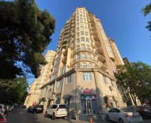 Satılır Yeni Tikili Azadlıq m., 8-ci mikrorayon, Binəqədi r.