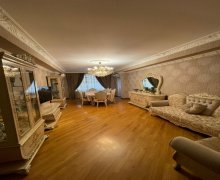 Satılır Yeni Tikili Memar Əcəmi m., 2-ci mikrorayon, Nəsimi r.