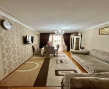 Satılır Köhnə Tikili Xalqlar dostluğu m., 8-ci kilometr, Nizami r.