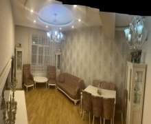 Satılır Yeni Tikili Binəqədi r.