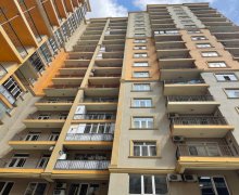 Satılır Yeni Tikili Azadlıq m., 8-ci mikrorayon, Binəqədi r.