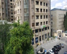 Satılır Köhnə Tikili Nizami m., Yasamal r.