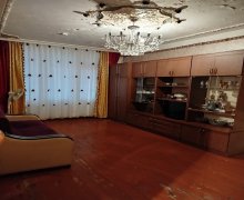 Satılır Köhnə Tikili 9-cu mikrorayon r., Sumqayıt ş. Satılır Köhnə Tikili 9-cu mikrorayon r., Sumqayıt ş.
