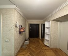 Kirayə (aylıq) Köhnə Tikili Elmlər akademiyası m., Yasamal qəs., Bakı Dövlət Universiteti, Yasamal r.