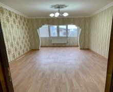 Satılır Köhnə Tikili İnşaatçılar m., Yeni Yasamal qəs., Yasamal r.