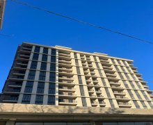 Satılır Yeni Tikili Azadlıq m., Binəqədi r.