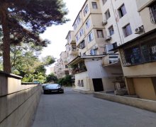 Satılır Köhnə Tikili 20 Yanvar m., 2-ci mikrorayon, Nəsimi r. Satılır Köhnə Tikili 20 Yanvar m., 2-ci mikrorayon, Nəsimi r.