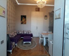 iceri seherde evlerin qiymeti İçərişəhər m., Səbail r.