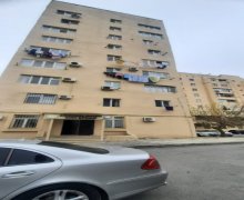 Satılır Köhnə Tikili Azadlıq m., 8-ci mikrorayon, Binəqədi r.