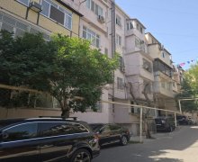 Satılır Köhnə Tikili 28 May m., Nəsimi r. Satılır Köhnə Tikili 28 May m., Nəsimi r.