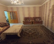 Satılır Köhnə Tikili Azadlıq m., 8-ci mikrorayon, Binəqədi r.