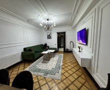 Satılır Köhnə Tikili Memar Əcəmi - 2 m., 5-ci mikrorayon, Nəsimi r.