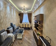 Satılır Yeni Tikili 8-ci mikrorayon, Binəqədi r.