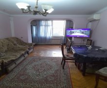 Satılır Köhnə Tikili Neftçilər m., 8-ci kilometr, Nizami r. Satılır Köhnə Tikili Neftçilər m., 8-ci kilometr, Nizami r.