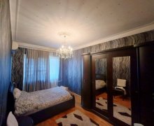 Satılır Köhnə Tikili Azadlıq m., 8-ci mikrorayon, Binəqədi r.