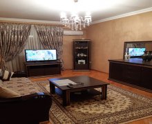 7-ci mkr-da satılan evlər Azadlıq m., 7-ci mikrorayon, Binəqədi r.