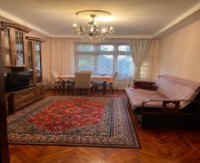 Satılır Köhnə Tikili Neftçilər m., Nizami r. Satılır Köhnə Tikili Neftçilər m., Nizami r.