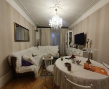 Satılır Köhnə Tikili Nizami m., Yasamal r.