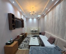 Satılır Yeni Tikili Azadlıq m., 7-ci mikrorayon, Binəqədi r.