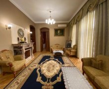 iceri seherde evlerin qiymeti İçərişəhər m., Səbail r. iceri seherde evlerin qiymeti İçərişəhər m., Səbail r.