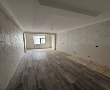 Satılır Yeni Tikili İnşaatçılar m., Yeni Yasamal qəs., Yasamal r.