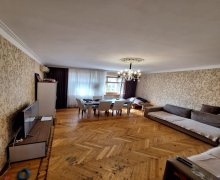 Satılır Köhnə Tikili Elmlər akademiyası m., Yasamal r.