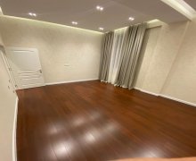 Satılır Yeni Tikili Elmlər akademiyası m., Yasamal r.