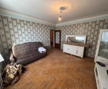 Satılır Köhnə Tikili Elmlər akademiyası m., Yasamal r. Satılır Köhnə Tikili Elmlər akademiyası m., Yasamal r.