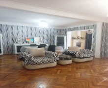 Satılır Köhnə Tikili Azadlıq m., Binəqədi r.