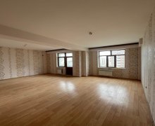 Satılır Yeni Tikili İnşaatçılar m., Yasamal qəs., Yasamal r.