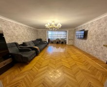 Satılır Köhnə Tikili İnşaatçılar m., Yasamal r.