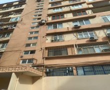Satılır Köhnə Tikili Azadlıq m., 8-ci mikrorayon, Binəqədi r.