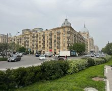 Satılır Köhnə Tikili Nizami m., Yasamal r.