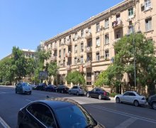 Satılır Köhnə Tikili Elmlər akademiyası m., Yasamal r.