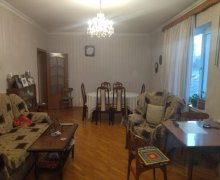 Satılır Yeni Tikili Elmlər akademiyası m., Yasamal r.