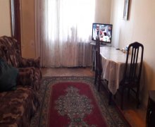 Satılır Köhnə Tikili İnşaatçılar m., Yasamal qəs., Yasamal r.